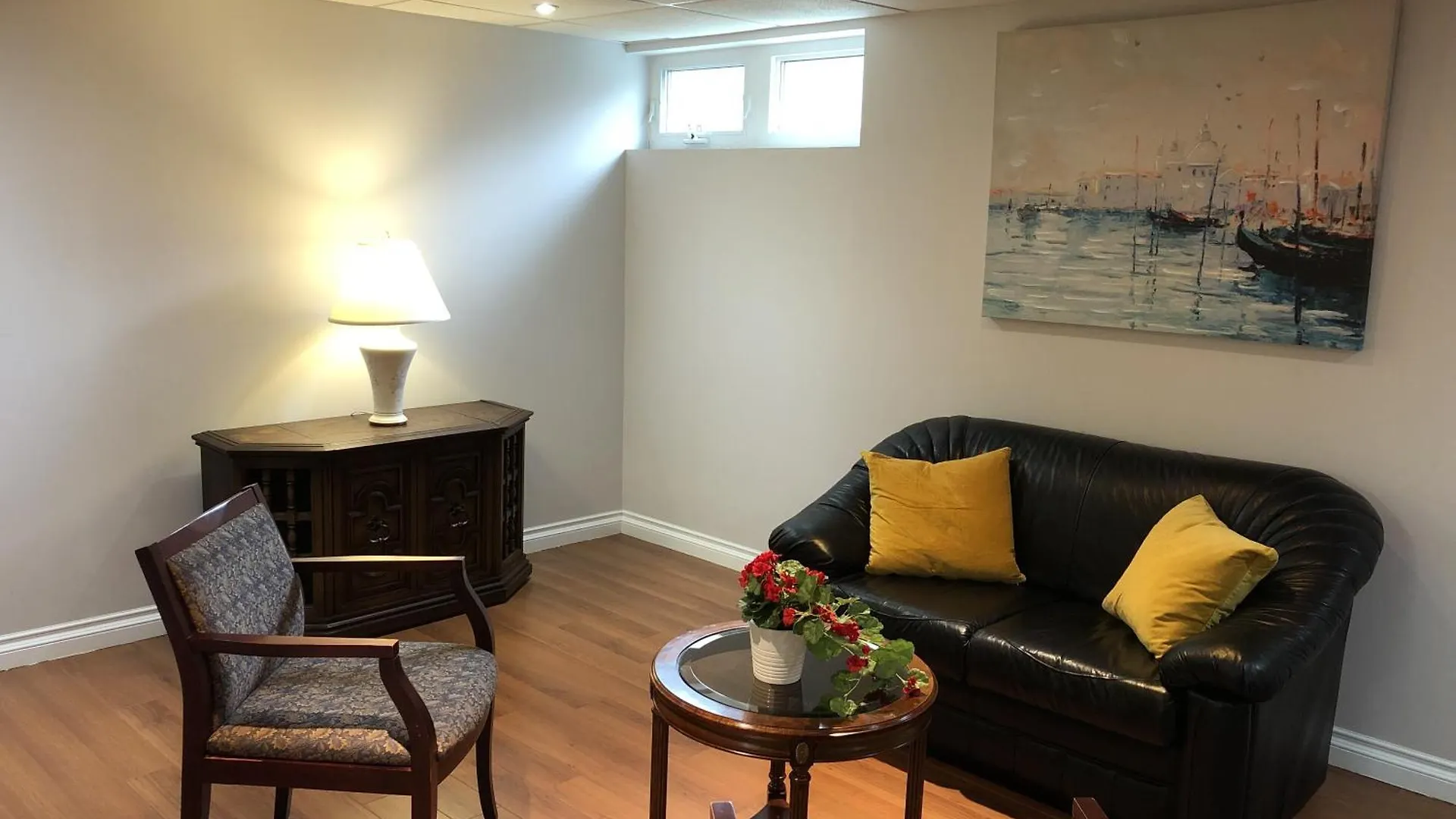 Super Cosy Peaceful Room With Garden View Free Parking Toronto Canada