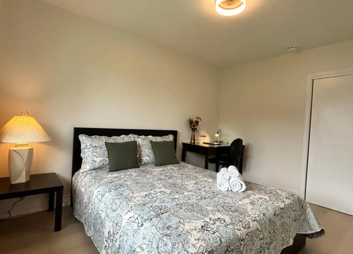 Super Cosy Peaceful Room With Garden View Free Parking Toronto 0*,  Canada
