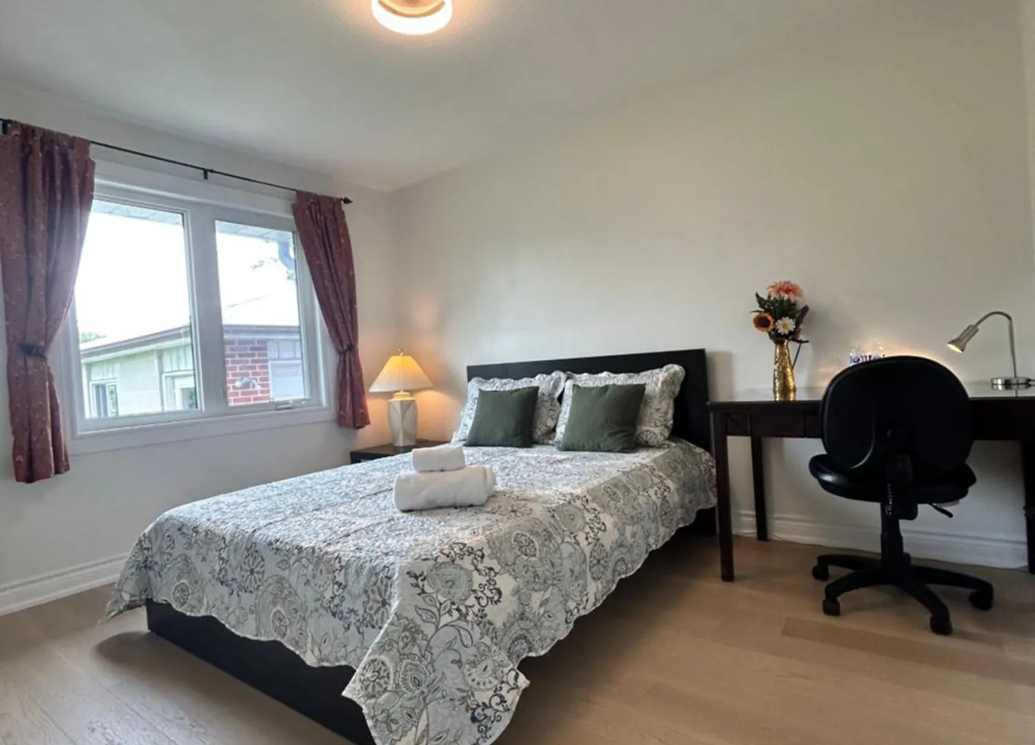 民宿 Super Cosy Peaceful Room With Garden View Free Parking 多伦多 加拿大
